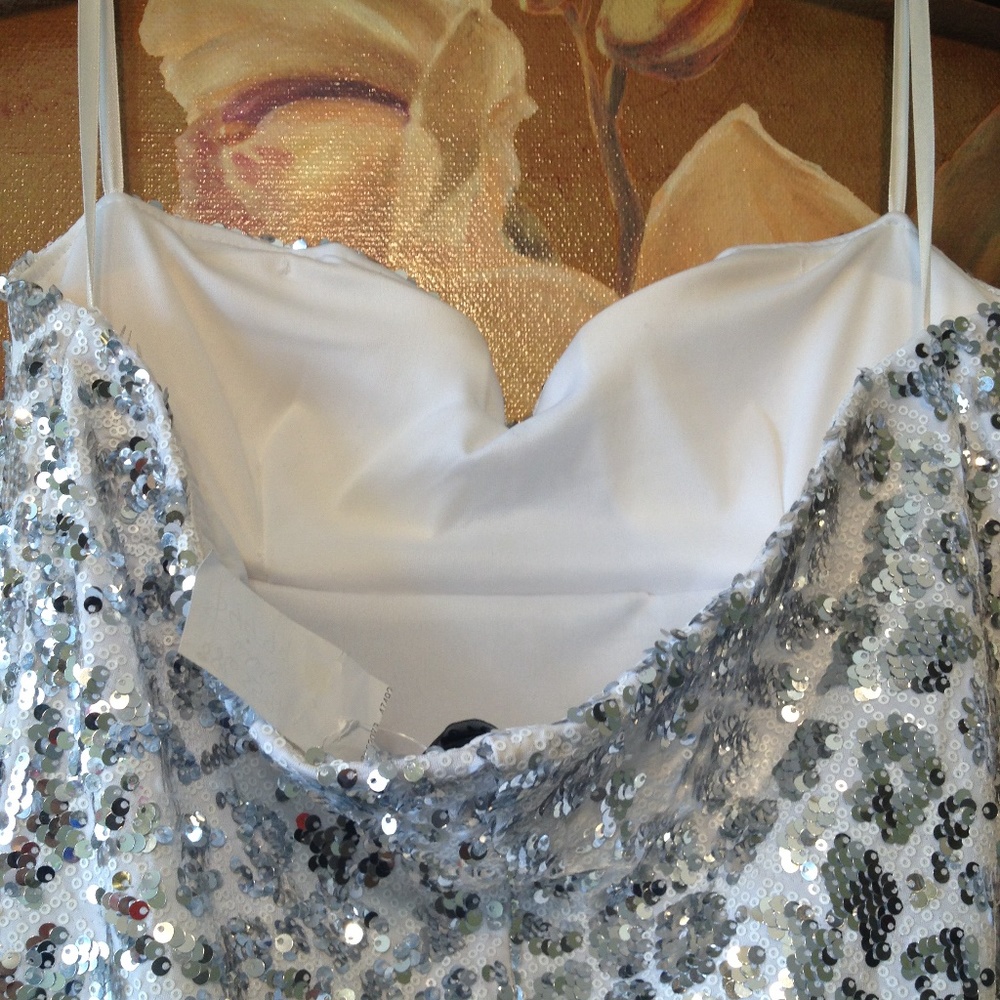 dress - Picture 5 of 8